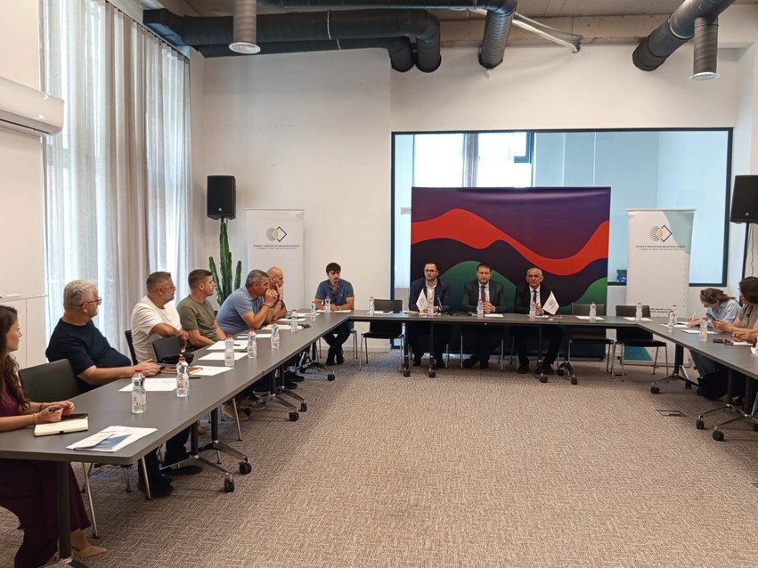 Dhoma e Tregtisë dhe Industrisë Kosovë diskuton me Doganën sfidat e bizneseve