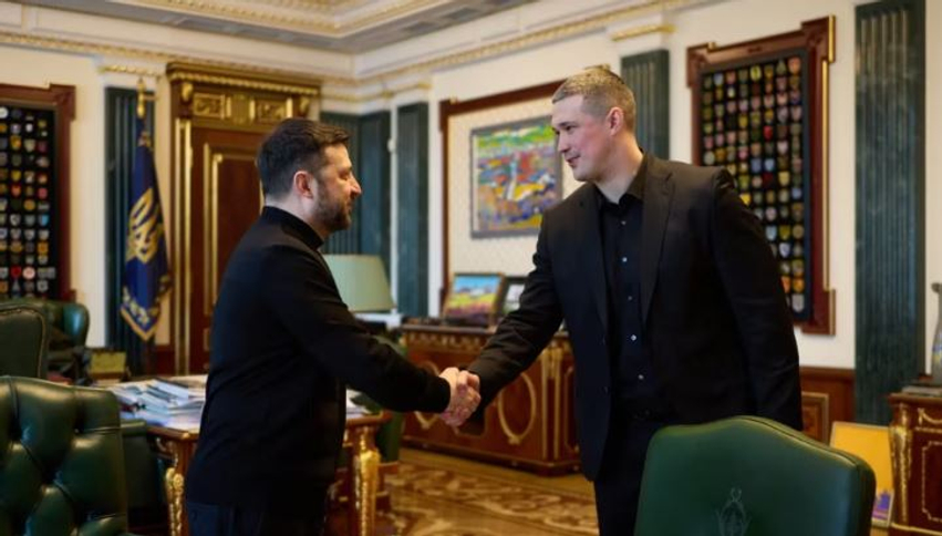 Zelensky e shkarkon ministrin e Mbrojtjes