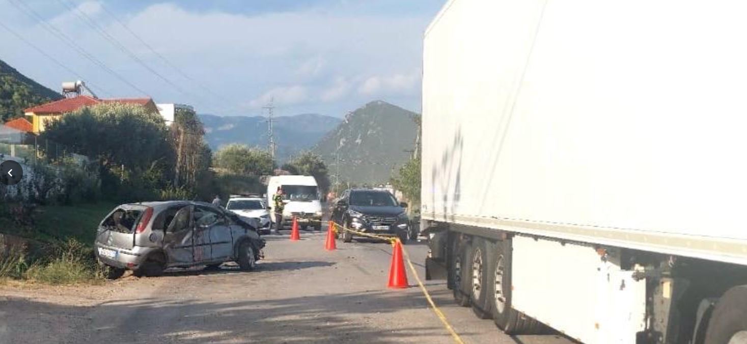U plagos në aksidentin e aksit Elbasan-Librazhd, humb jetën në spital drejtuesi 19-vjeçar! Makina doli nga rruga dhe u përplas me barrierat