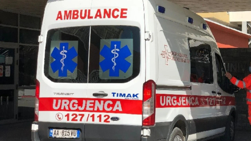 E rëndë në Vlorë  makina e Policisë Bashkiake përplas një fëmijë
