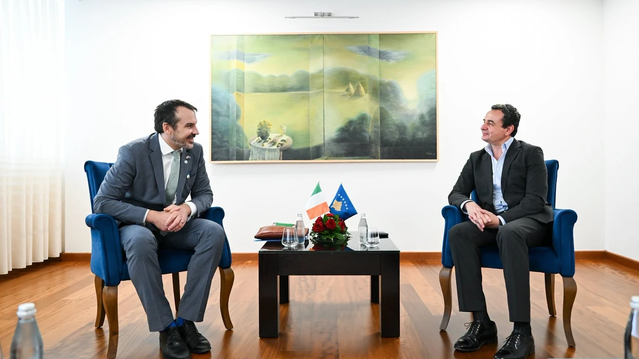 Dy javë pasi Irlanda mori Presidencën e Këshillit të BE-së, Kurti pret ambasadorin Almqvist dhe kërkon statusin e vendit kandidat