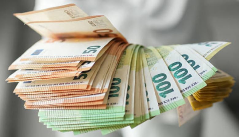 “Lamtumirë lekut”, Shqipëria drejt BE-së, nis edhe ligjërisht adoptimin e euros