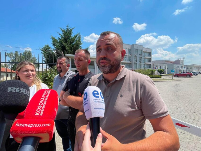 Fermerët dhe “Vita” shkojnë te AUV, kërkojnë publikimin e rezultateve qysh sot!