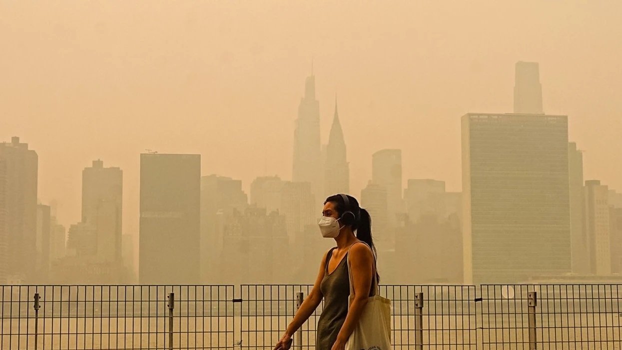 Rikthehen maskat në New York, Chicago e Detroit - tymi mbulon qytetet amerikane