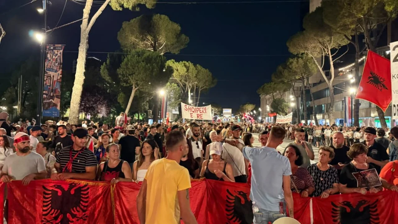 Pas 48 ditësh në shesh, organizatorët e protestës njoftojnë mbledhjen e parë të Kuvendit Kombëtar Qytetar