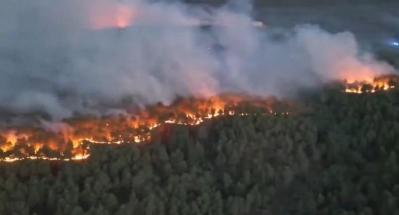Zjarr i madh pranë Madridit, përfshihen në flakë 700 hektarë me pyje