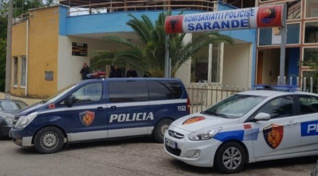 Dhunohet efektivi i policisë në Sarandë, u sulmua nga disa persona! Kontrolle në banesa dhe lokale për kapjen e autorëve