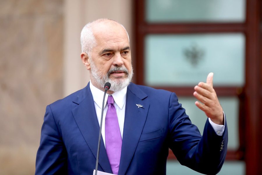 Rama uron kryeministrin e ri të Ukrainës: Shqipëria qëndon e palëkundur pranë popullit ukrainas