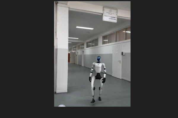 ​Roboti në shërbim të studentëve dhe stafit akademik në Universitetin “Kadri Zeka”