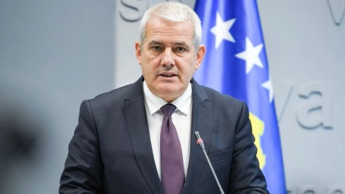 “Armike e vendit”, Sveçla i përgjigjet ministres serbe: Paunoviç nuk hyn më në Kosovë