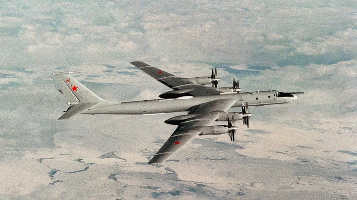 Sulm me dronë 800 km larg kufirit, Ukraina i shkatërron Rusisë bombarduesin strategjik me vlerë 26 mln dollarë