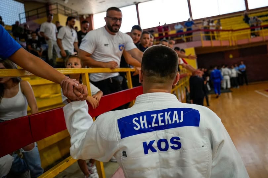 Shqiptari nga Kosova i jep leksion serbit në Sarajevë! Ja pse