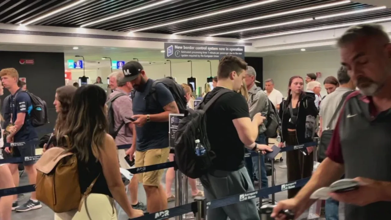 Sistemi i ri kufitar i BE-së trefishon kohën e kontrollit të pasaportave, paralajmërohen udhëtarët