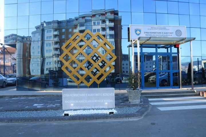 Nga mungesat në punë te ndërprerja e kontratave, Halilaj: Të zbatohen rekomandimet e Auditorit