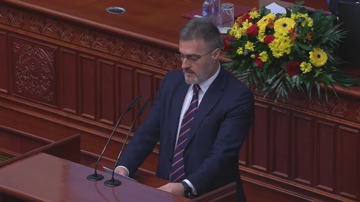 Aziri: Në mënyrë klandestine tentojnë të kalojnë Ligjin për Arsim të Lartë, Kuvendi shkel rregulloren
