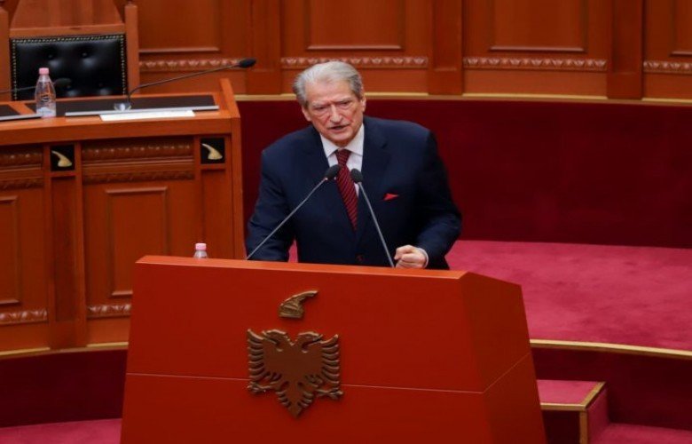 Berisha: Mazhoranca mbylli reformën territoriale, vazhdon shpopullimi