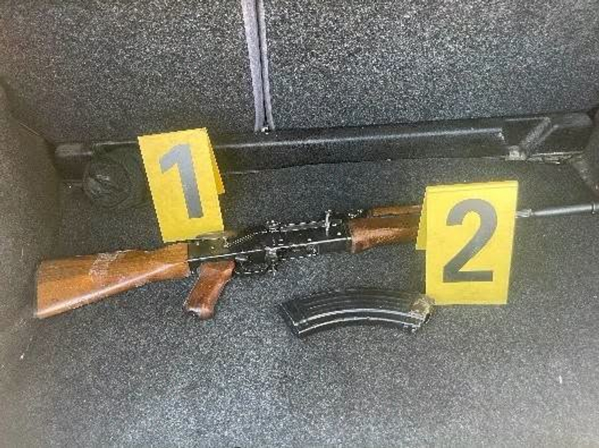 Të shtëna në ahengje familjare  Policia konfiskon katër armë në Prizren dhe Suharekë