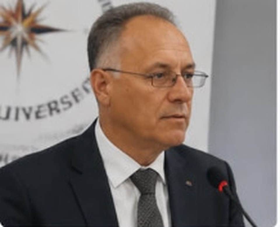 Kur mungon drita, rritet errësira!