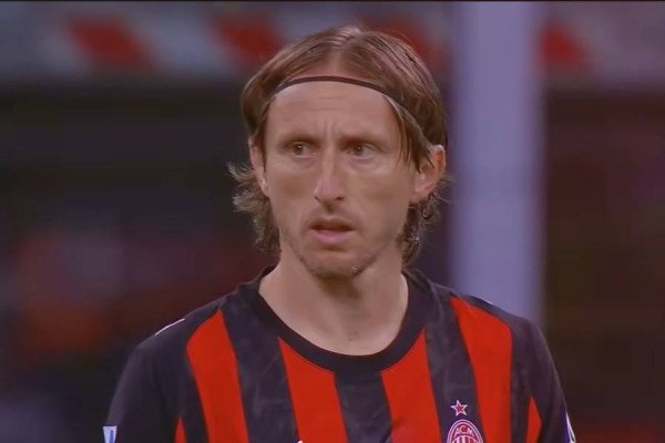 ​Modriç vendos të vazhdojë te Milani