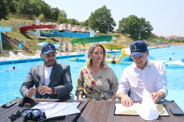 Nis projekti “Not për çdo nxënës”: Pishina e Gërmisë hap dyert falas për fëmijët e Prishtinës