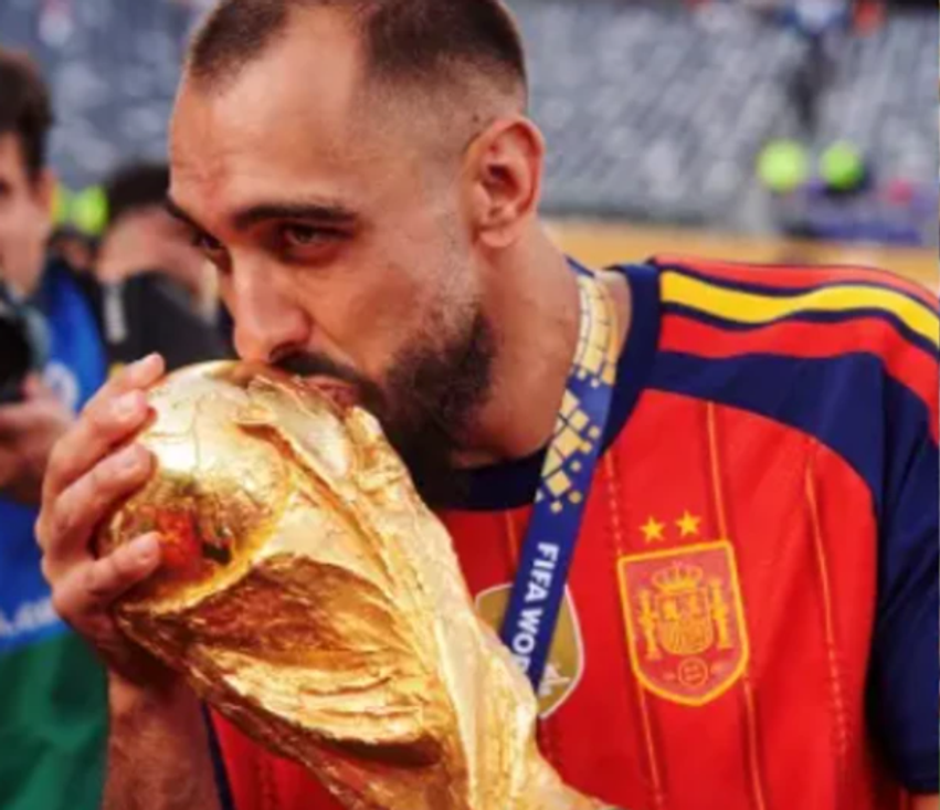 Borja Iglesias  nga dorëheqja te lavdia  1 212 ditë më vonë u shpall kampion bote me Spanjën
