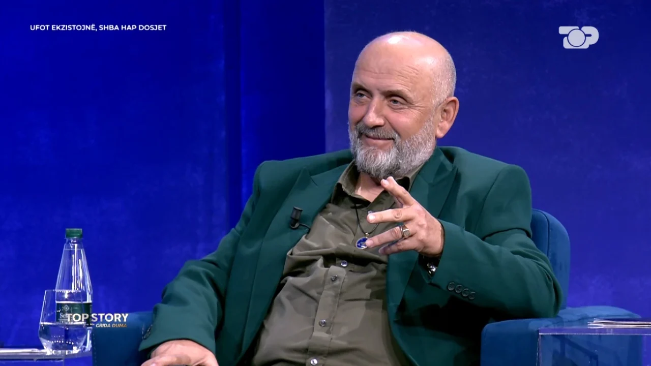 “Luftëra botërore për shpopullim”, Cako: Do të na ndryshojnë mendimet me valë, prisni një “sulm” të alienëve
