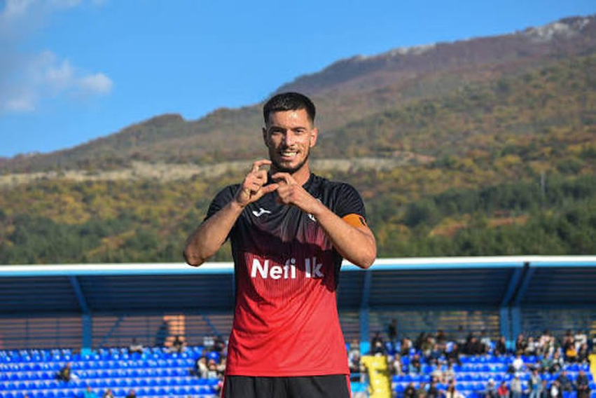 Xhemil Jahiji është futbollisti më i ri i Skënderbeut