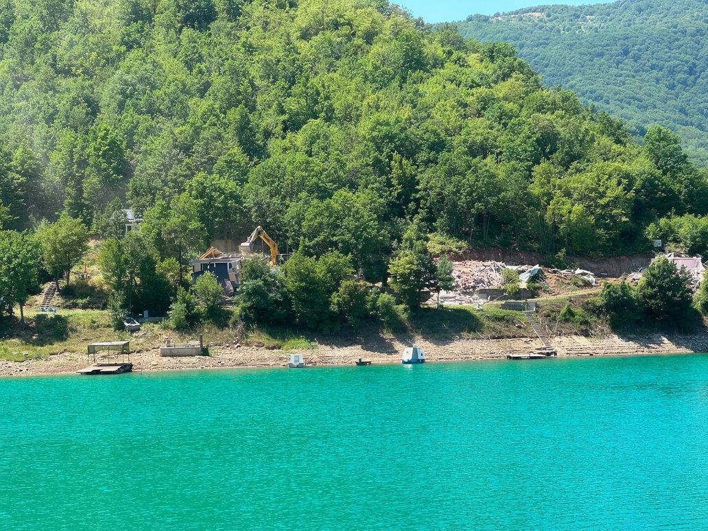 Rrënimi i vilave ilegale në Ujman, Policia tregon nëse pati incidente gjatë aksionit