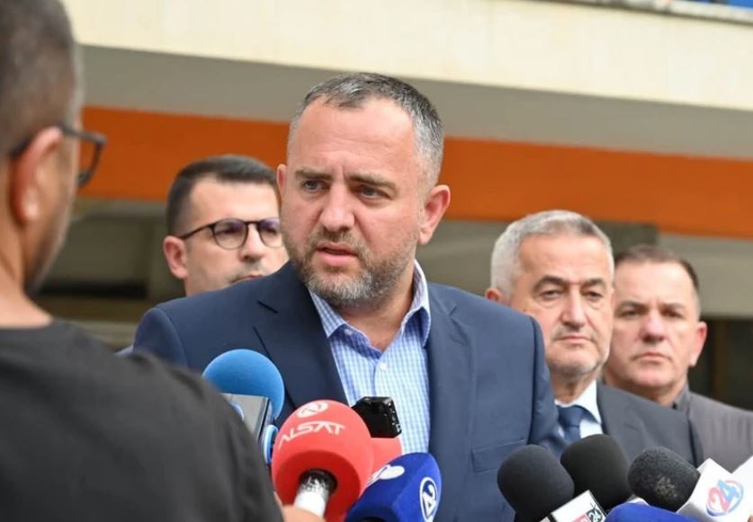 Toshkovski: Shteti ka vënë në funksion të gjitha kapacitetet për të kapërcyer krizën në Gostivar