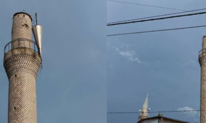 Era e fortë rrëzoi një pjesë të minares në Xhaminë në Plluzhinë të Skënderajt