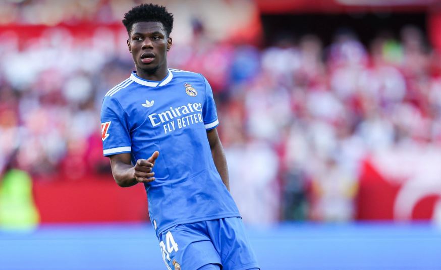Manchester United synon Tchouamenin