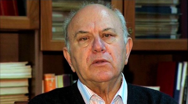 ​Ndahet nga jeta akademik Emin Riza, studiuesi që “futi’ Beratin e Gjirokastrën në UNESCO
