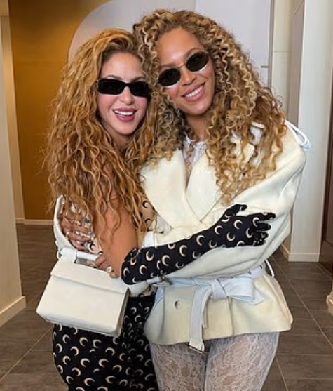 Shakira dhe Beyonce mahnisin fansat me pamjen rinore në një fotografi nga Kupa e Botës