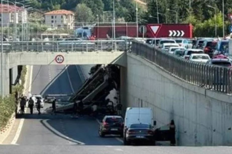 Policia reagon për aksidentin me dy viktima te rrethrrotullimi i TEG: Janë shtetas të huaj