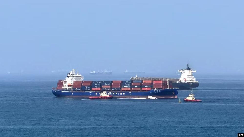 Trump e kërcënon Iranin me sulme në ura dhe termocentrale, nëse vazhdon t'i qëllojë anijet tregtare