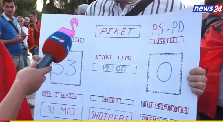 “Kemi triumfuar 53-0 ndaj pushtetit”/ Aktivisti sjell pankartën e veçantë: Kanë zgjedhur të humbasin legjitimitetin, nuk kanë asnjë sukses