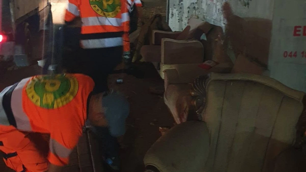 Largohen sasi të mëdha mbeturinash nga rruga 