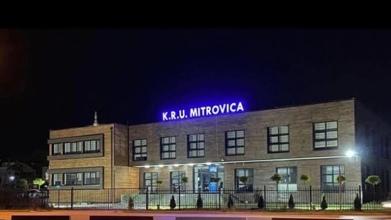 Intervenime në rrjetin e ujësjellësit dhe kanalizimit në 6 zona të Vushtrri