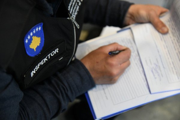 KEDS ndëshkohet me 13 gjoba për njehsorët elektrikë