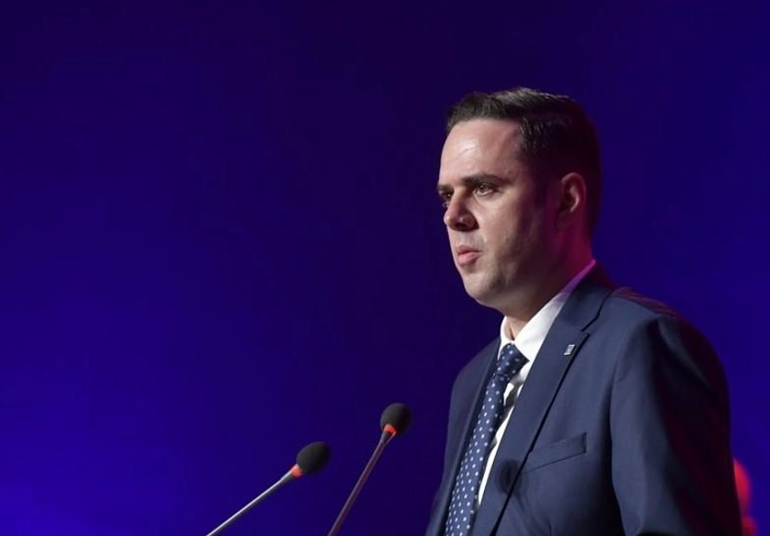 Analisti zbërthen krizën në LDK  Abdixhiku duhej të jepte dorëheqje pas zgjedhjeve