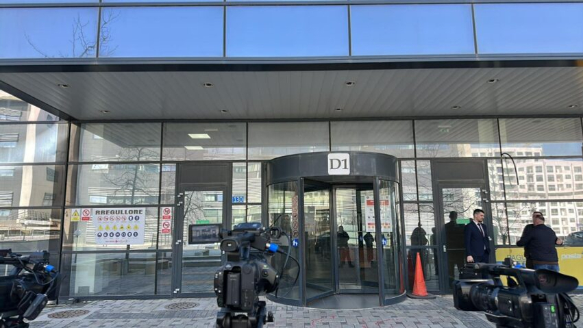 Paraburgim për Ardian Krasniqin  i akuzuar për falsifikime dhe keqpërdorim të pozitës