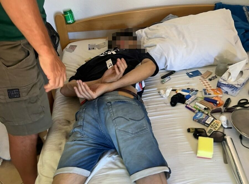 Arrestohet shtetasi i Kosovës në Ulqin, dyshohet se vidhte nëpër