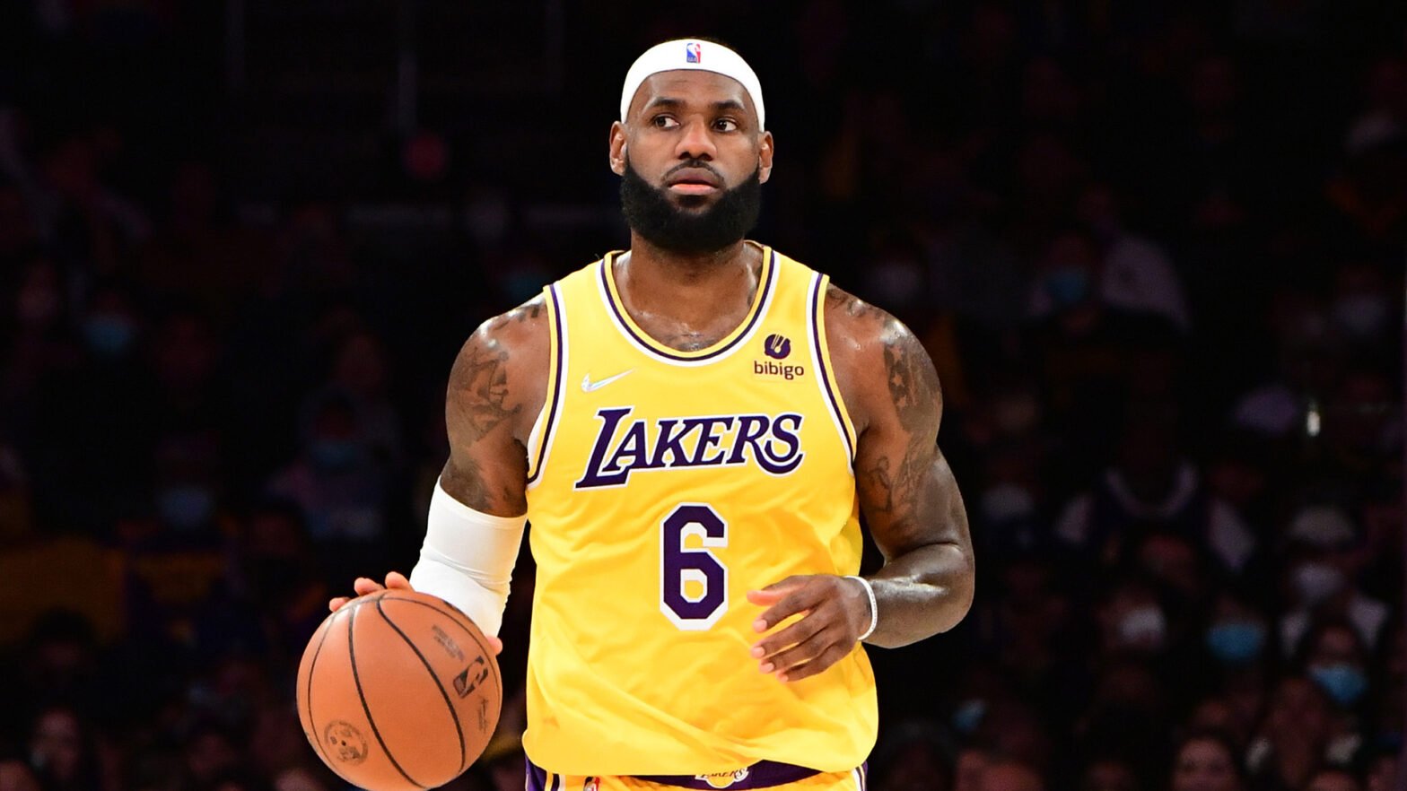 LeBron James është lojtari më i paguar në historinë e NBA