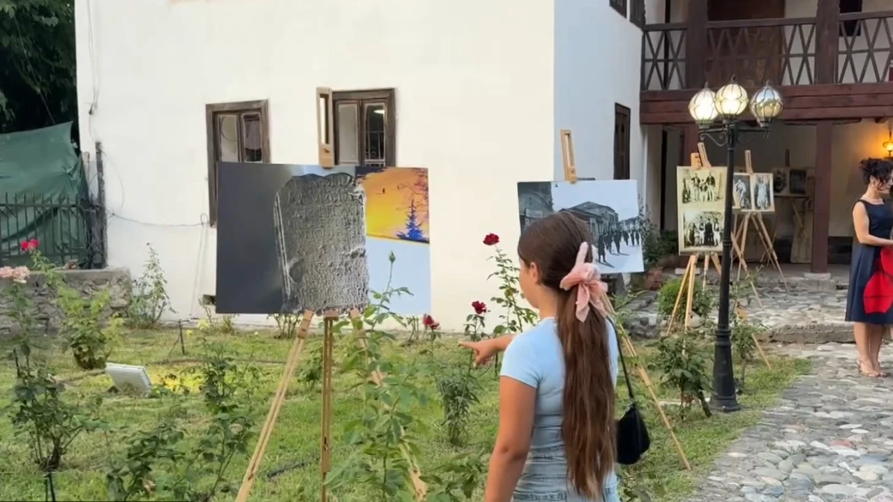 Ekspozita fotografike në Elbasan, aktiviteti i zhvilluar në Muzeun Etnografik riktheu nostalgjinë te qytetarët