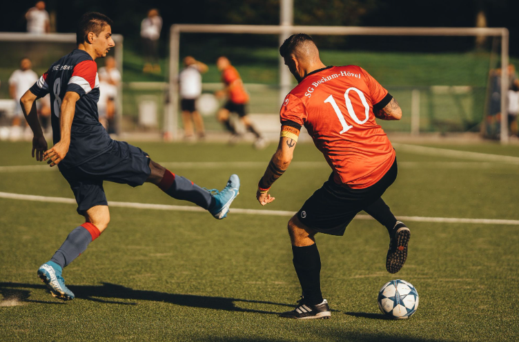 Tifozi modern i futbollit nuk shikon vetëm, ai analizon