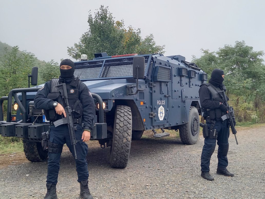 Dy të arrestuar në Zubin Potok nën dyshimin për krime lufte