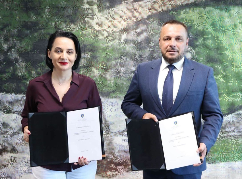 marreveshje-bashkepunimi-mes-ministrive-fsk-pjese-e-aksioneve-per-ambient-te-paster