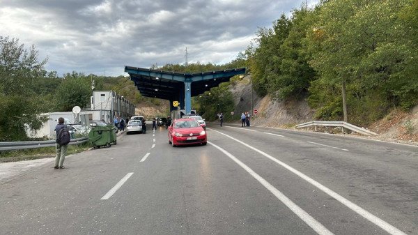 ​Arrestohen dy serbë në Jarinjë, dyshohen për falsifikim e keqpërdorim të kartelave bankare