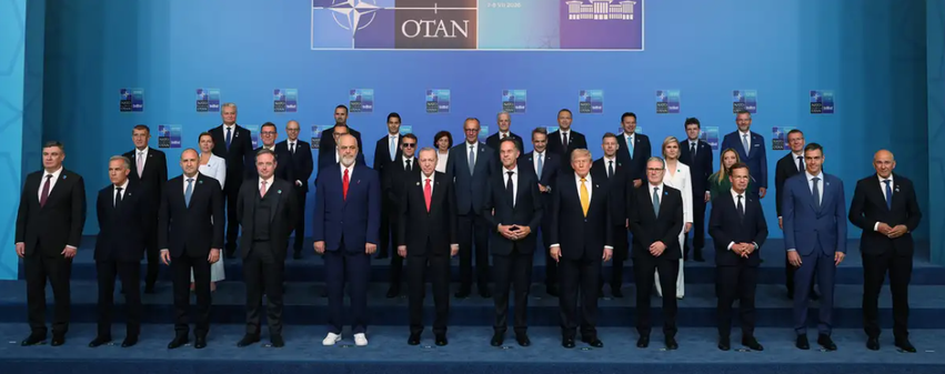 Republika Çeke: Presidenti përplaset me Kryeministrin në samit
