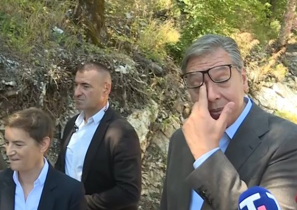 Vuçiq hesht për varrezën masive në Zubin Potok, ankohet për Ujmanin e Deçanin